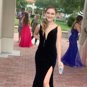 Meet your Posher, Cari